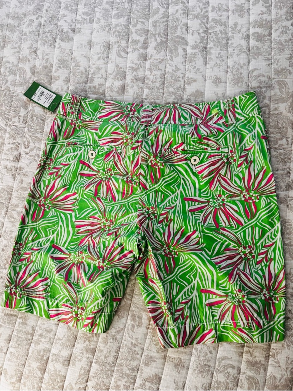 NWT Lilly Pulitzer Green Floral Print Shorts